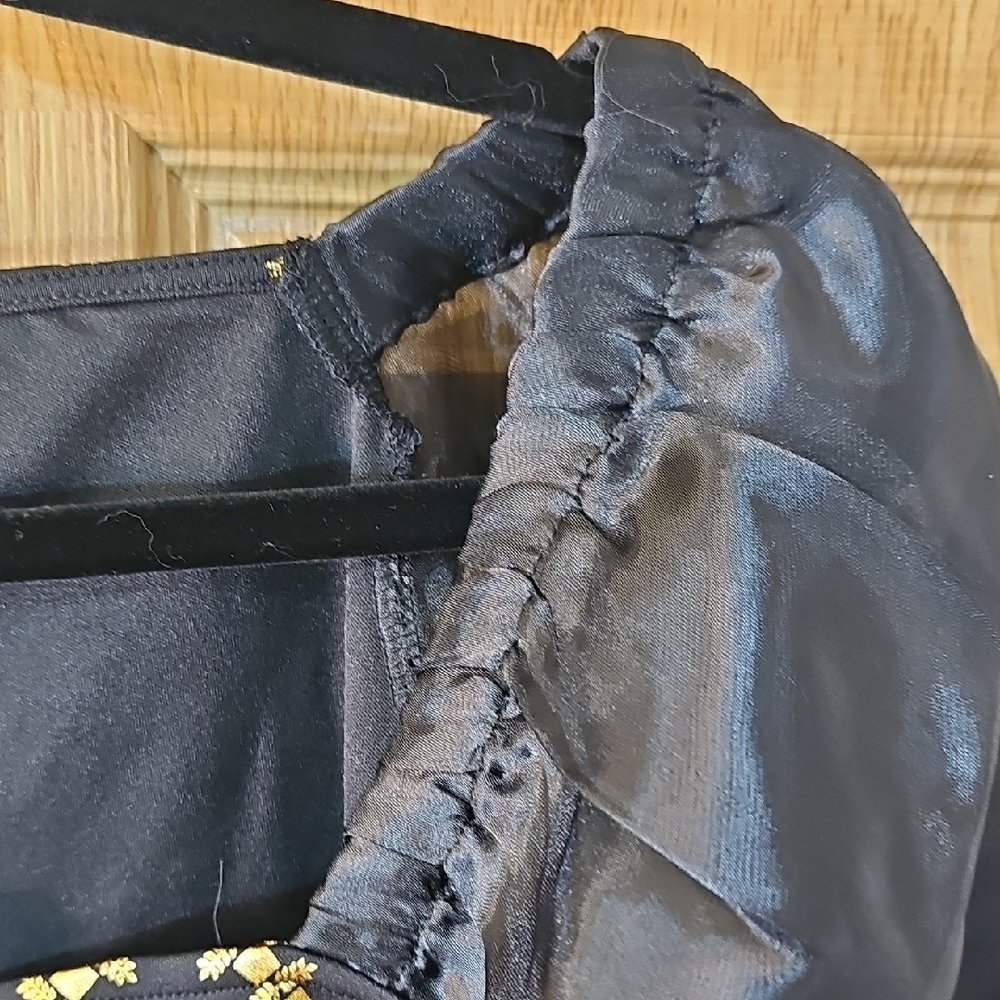 Chic Black and Gold Blouse - Picture 10 of 13